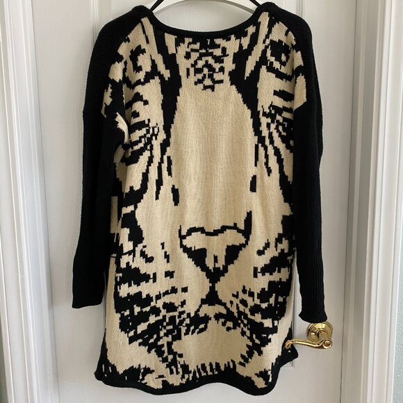 Forever 21 Abstract Lion Print Cardiagan Sweater – Black & Beige - Picture 4 of 8